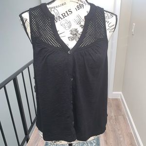 🎉Express Black button sleeveless shirt